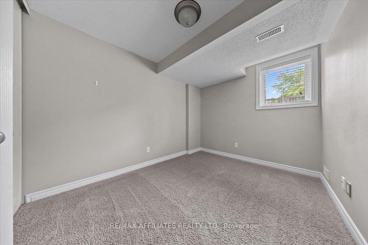 Photo 18 of Unit A, 289 Titanium Private, Ottawa, Convent Glen North — HOMEH