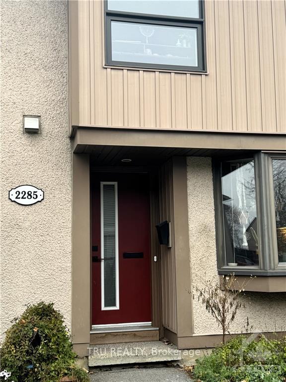 Front of 2285 Stonehenge Crescent