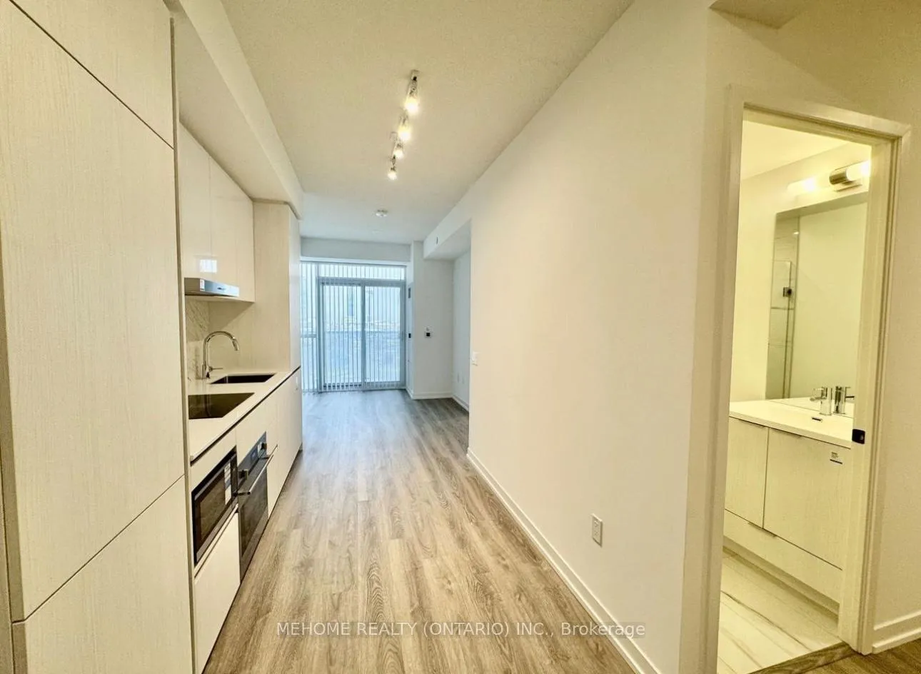 Photo 1 of Unit 4807, 8 Interchange Way, Vaughan, Vaughan Corporate Centre — HOMEH