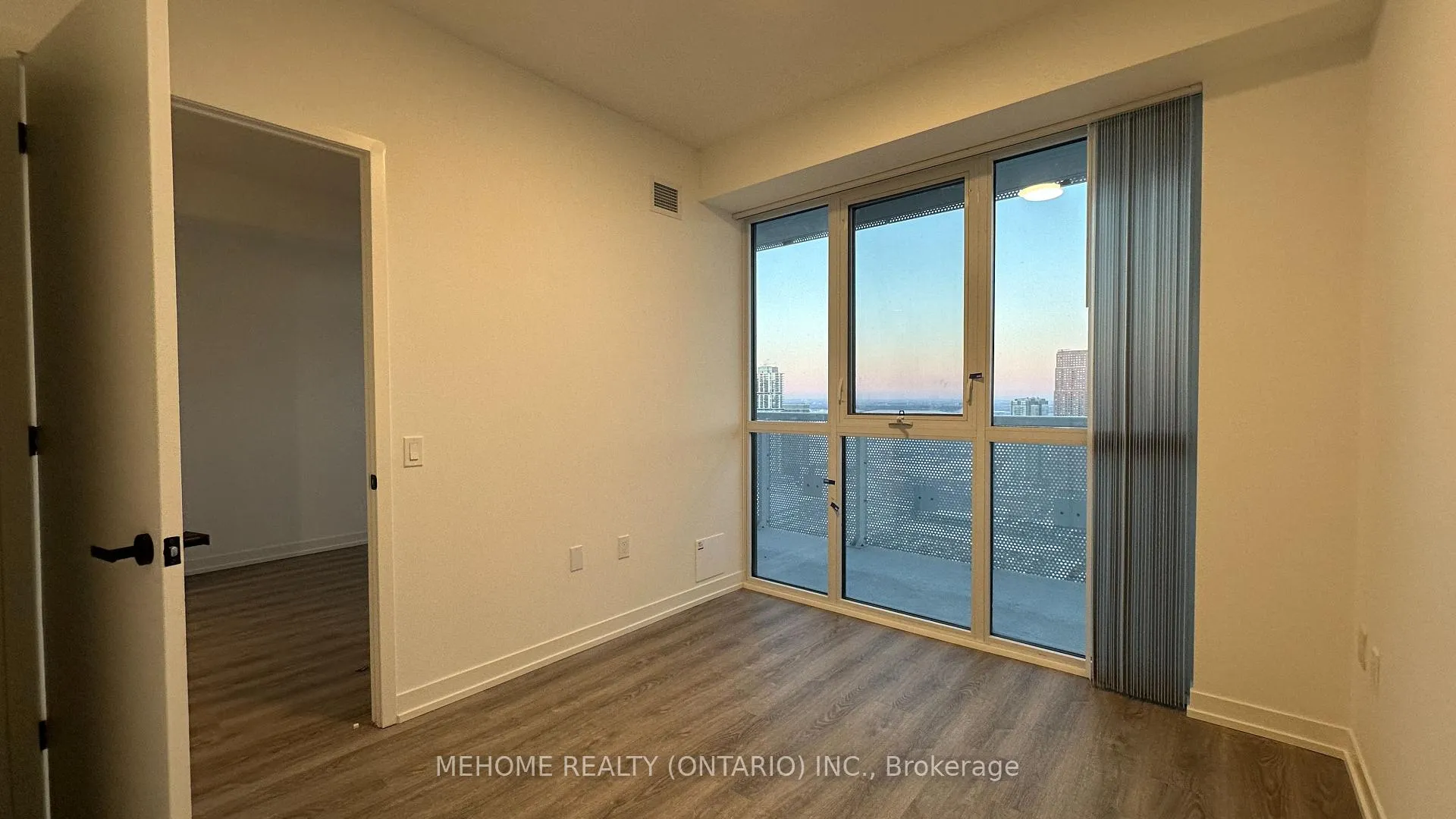 Photo 10 of Unit 4807, 8 Interchange Way, Vaughan, Vaughan Corporate Centre — HOMEH