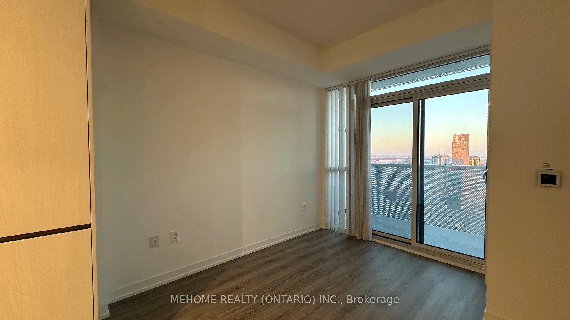 Photo 11 of Unit 4807, 8 Interchange Way, Vaughan, Vaughan Corporate Centre — HOMEH