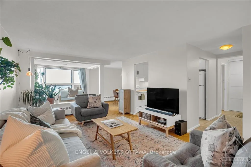 Photo 3 of Unit 1007, 1356 Meadowlands Drive E, Ottawa, Borden Farm/Stewart Farm/Carleton Heights/Parkwood Hills — HOMEH
