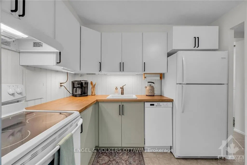 Photo 5 of Unit 1007, 1356 Meadowlands Drive E, Ottawa, Borden Farm/Stewart Farm/Carleton Heights/Parkwood Hills — HOMEH