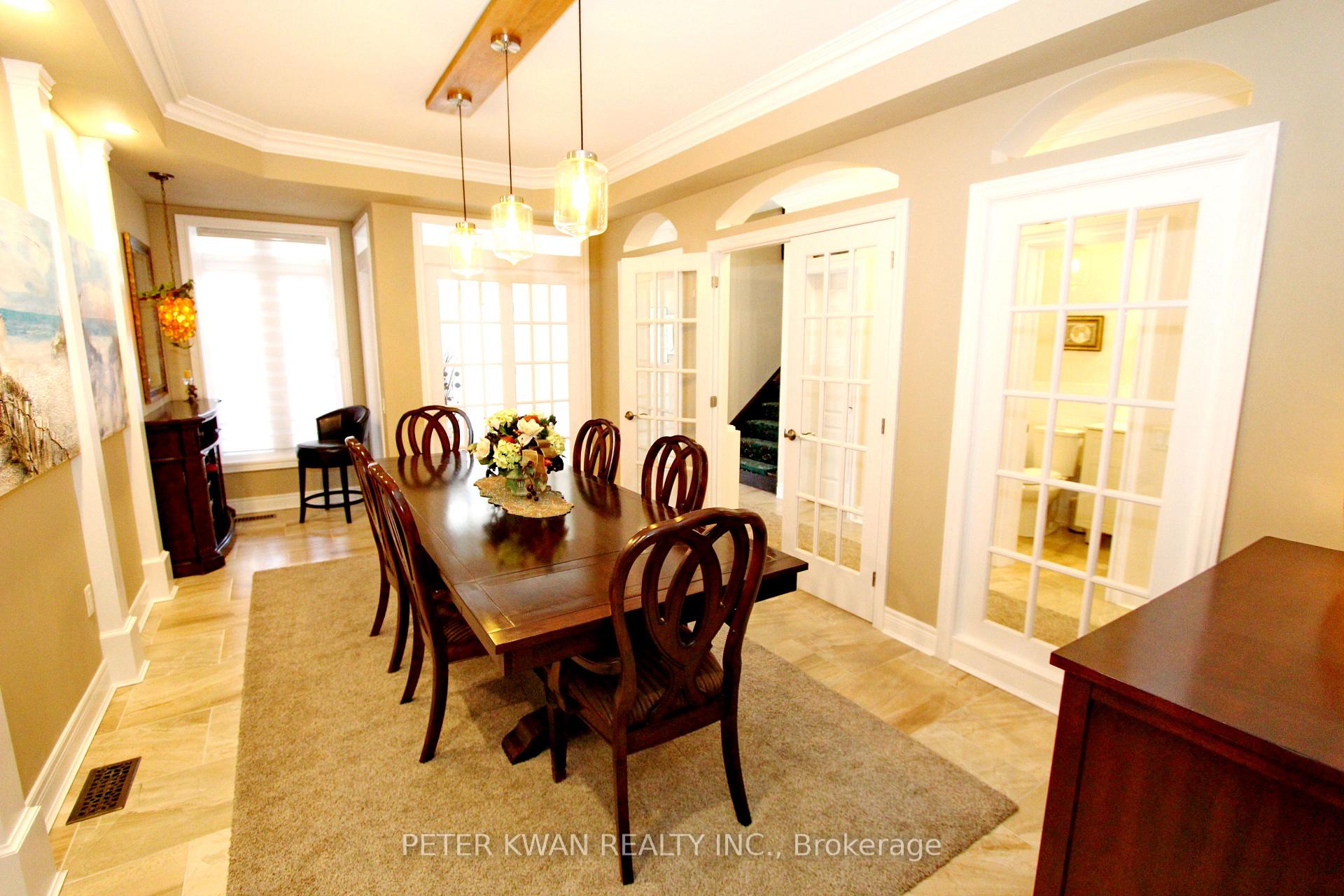 Photo 6 of Unit 34, 10 Wilton Trail, Aurora, Aurora Estates — HOMEH