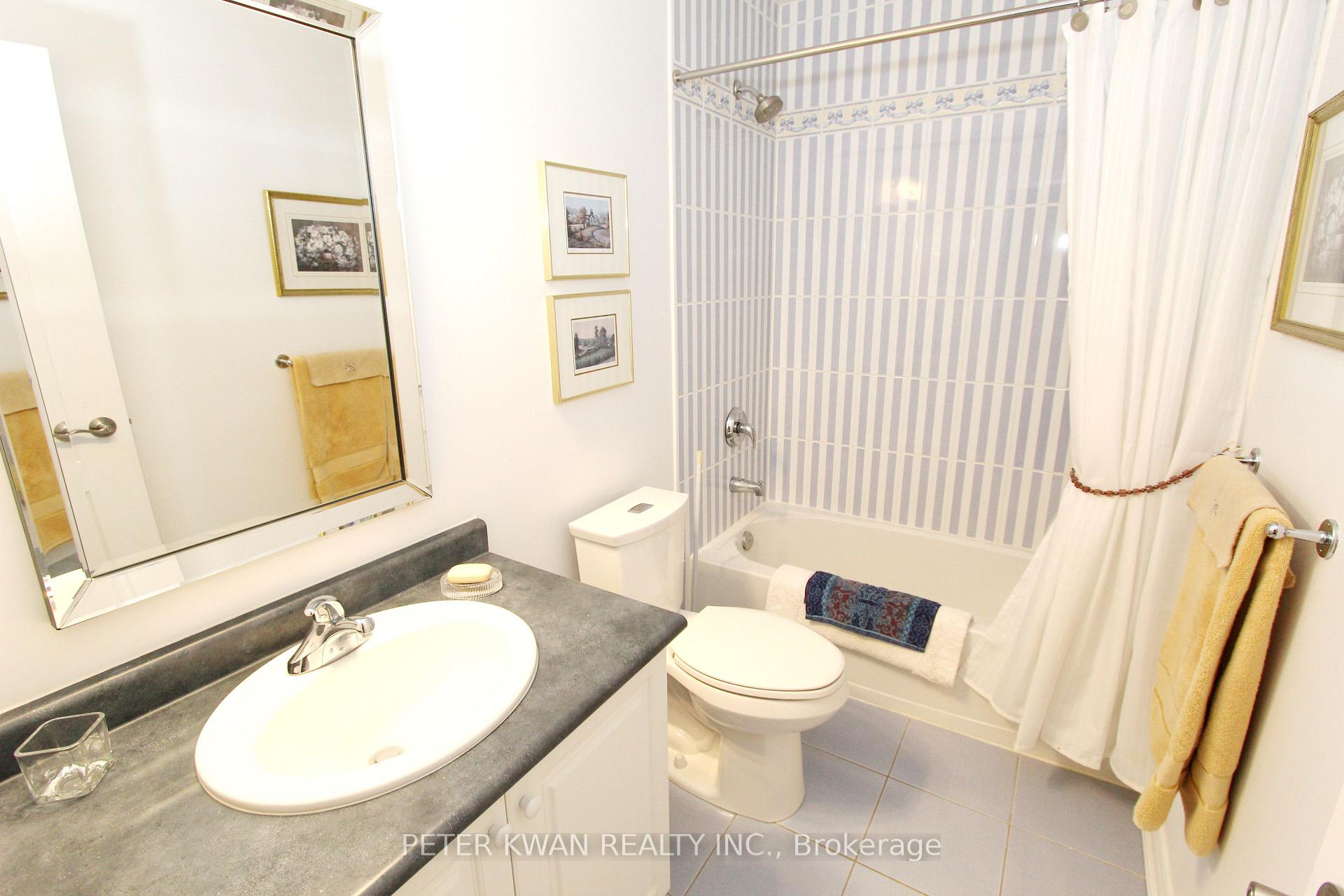Photo 13 of Unit 34, 10 Wilton Trail, Aurora, Aurora Estates — HOMEH