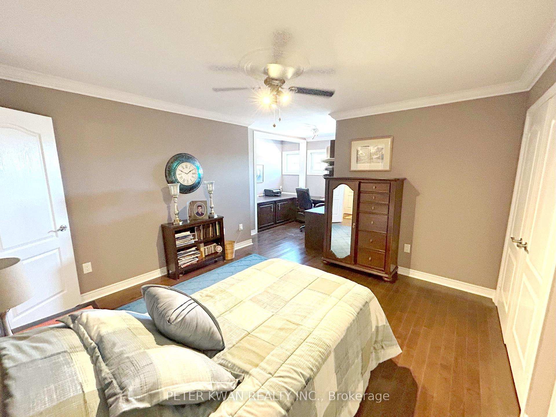 Photo 17 of Unit 34, 10 Wilton Trail, Aurora, Aurora Estates — HOMEH