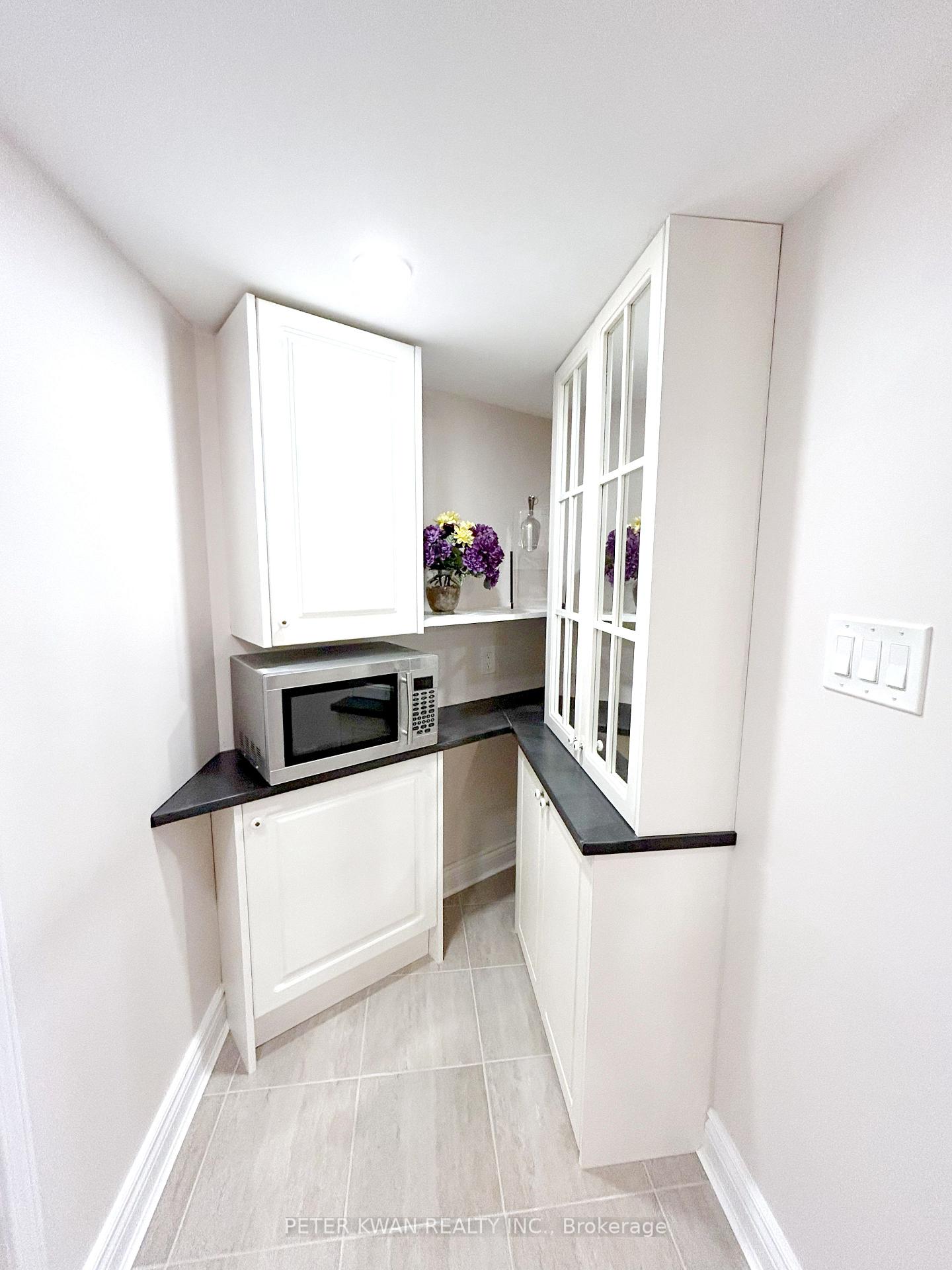 Photo 25 of Unit 34, 10 Wilton Trail, Aurora, Aurora Estates — HOMEH