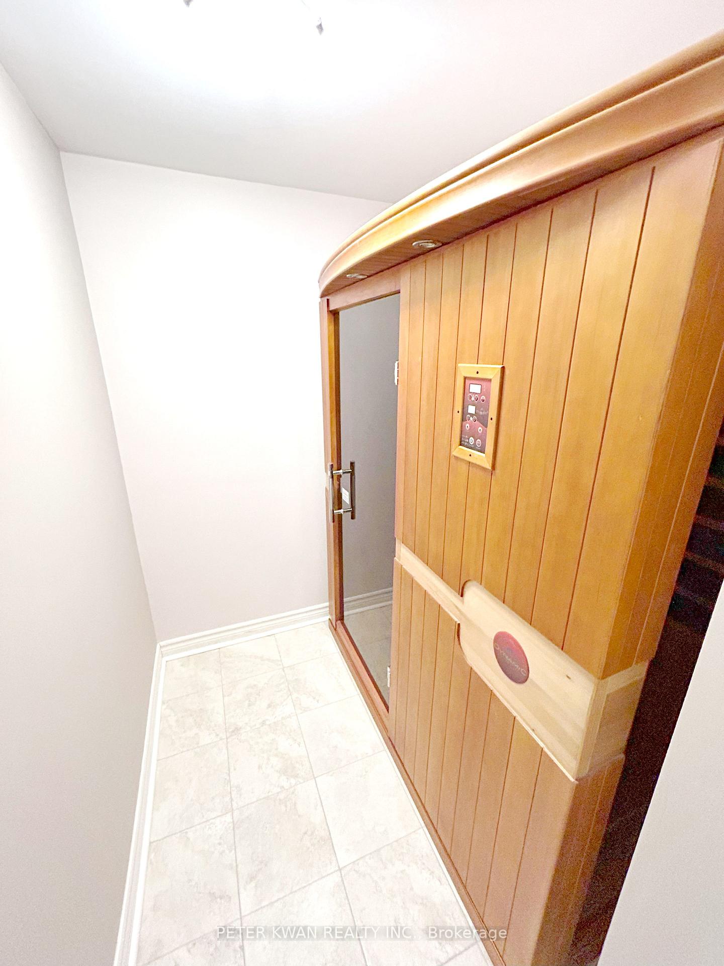 Photo 38 of Unit 34, 10 Wilton Trail, Aurora, Aurora Estates — HOMEH