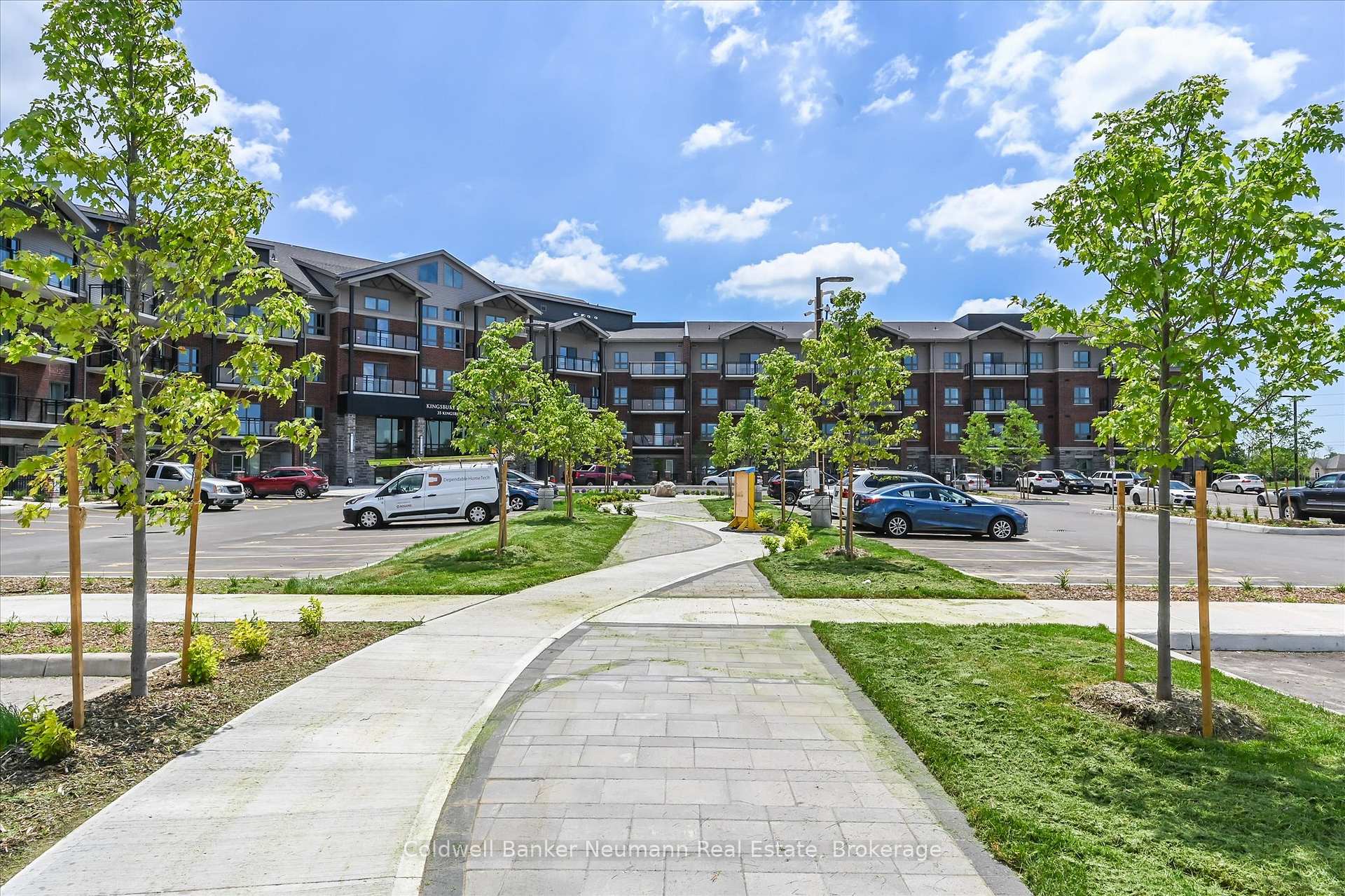Photo 2 of Unit 120, 35 Kingsbury Square, Guelph, Pineridge/Westminster Woods — HOMEH