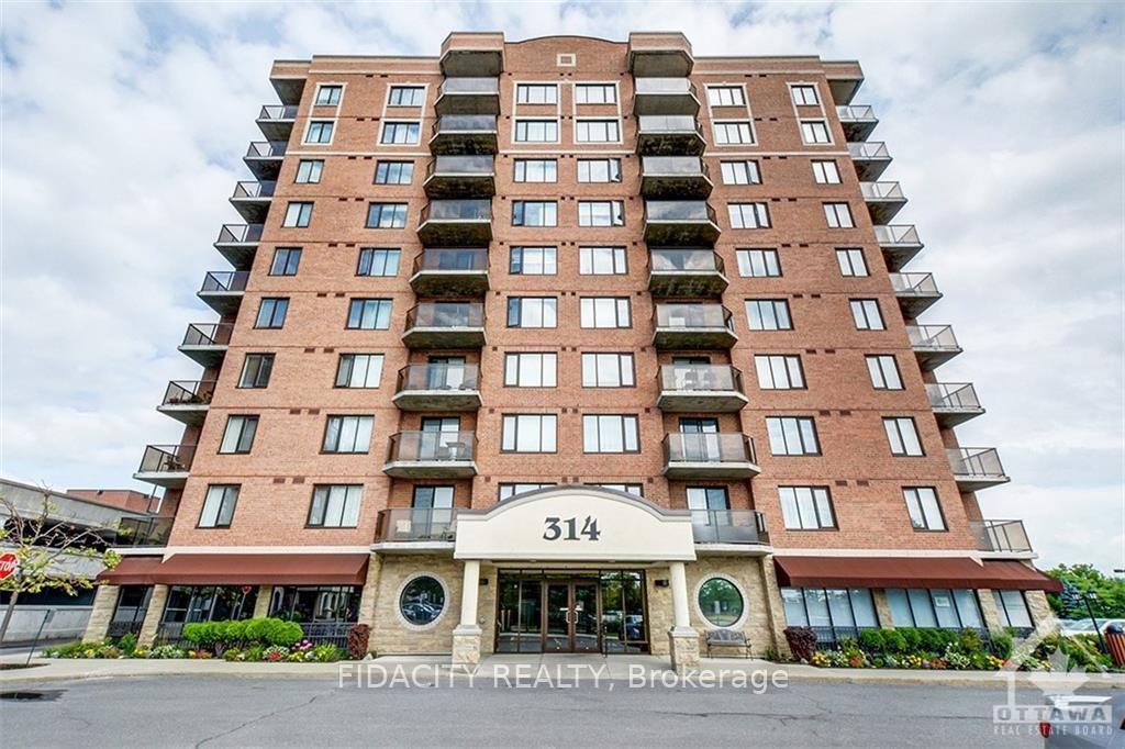 Front of Unit 811, 314 Central Park Drive