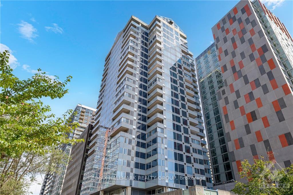 Front of Unit 601, 160 George Street