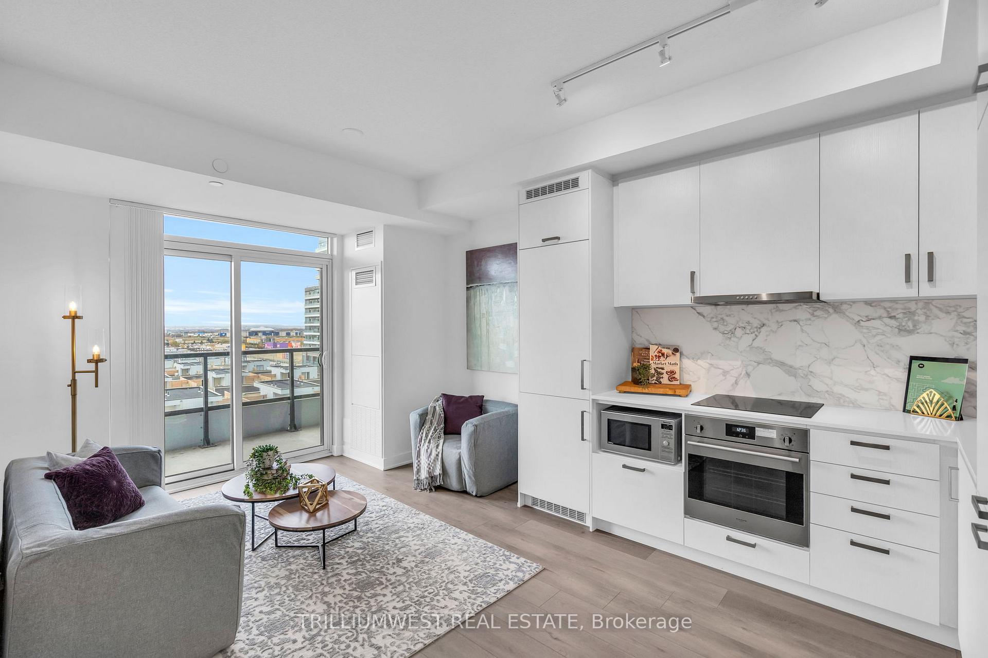 Photo 1 of Unit 721, 60 Honeycrisp Crescent, Vaughan, Vaughan Corporate Centre — HOMEH