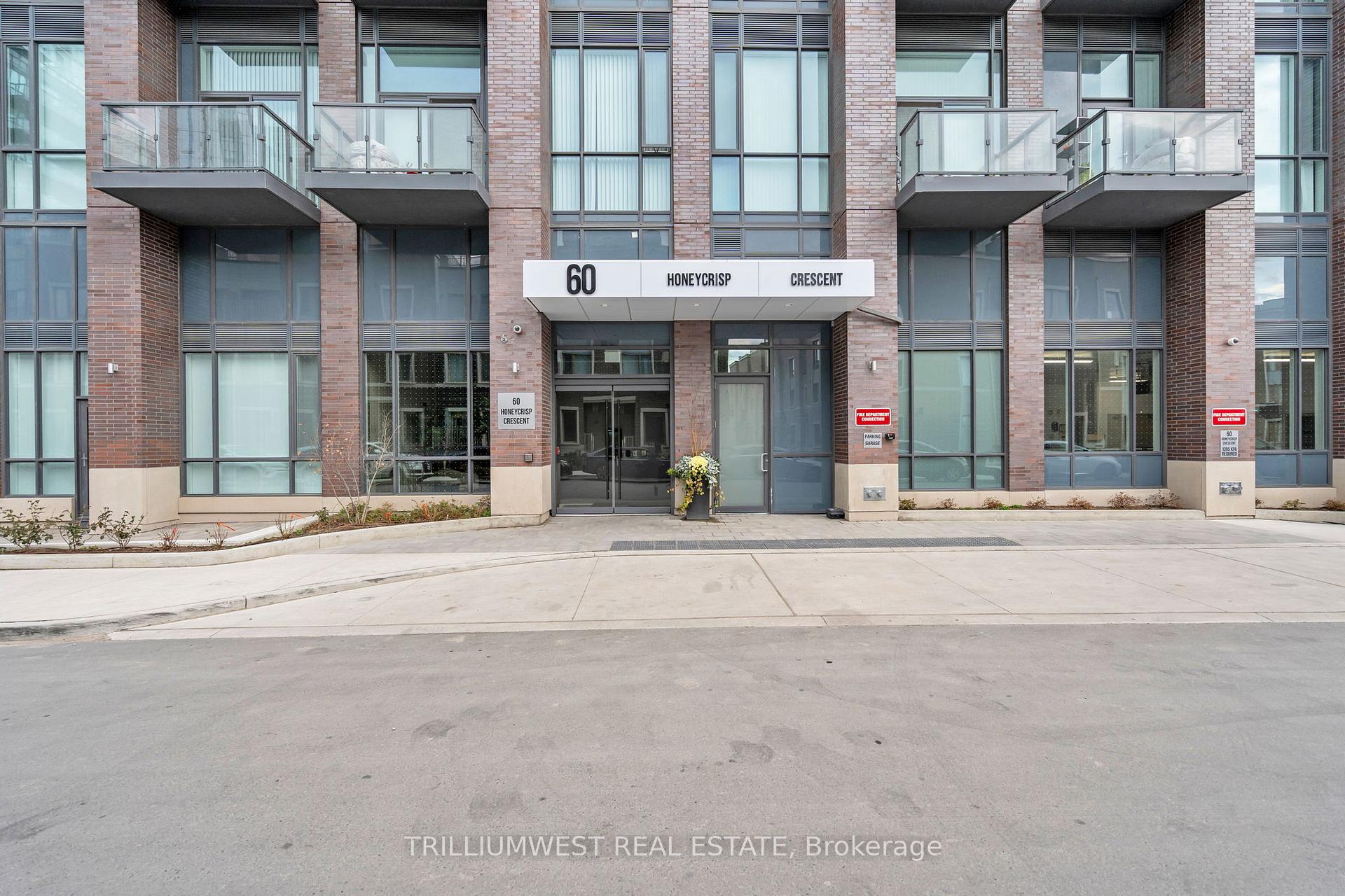 Photo 4 of Unit 721, 60 Honeycrisp Crescent, Vaughan, Vaughan Corporate Centre — HOMEH