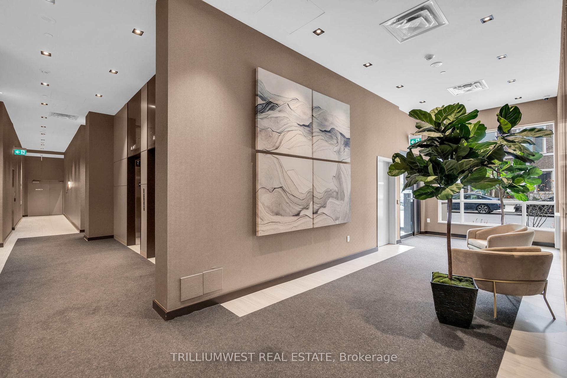 Photo 5 of Unit 721, 60 Honeycrisp Crescent, Vaughan, Vaughan Corporate Centre — HOMEH
