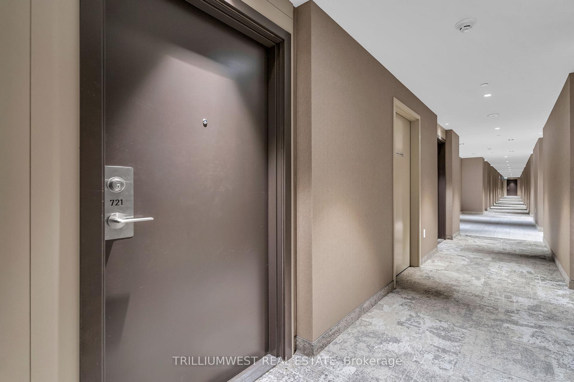Photo 6 of Unit 721, 60 Honeycrisp Crescent, Vaughan, Vaughan Corporate Centre — HOMEH