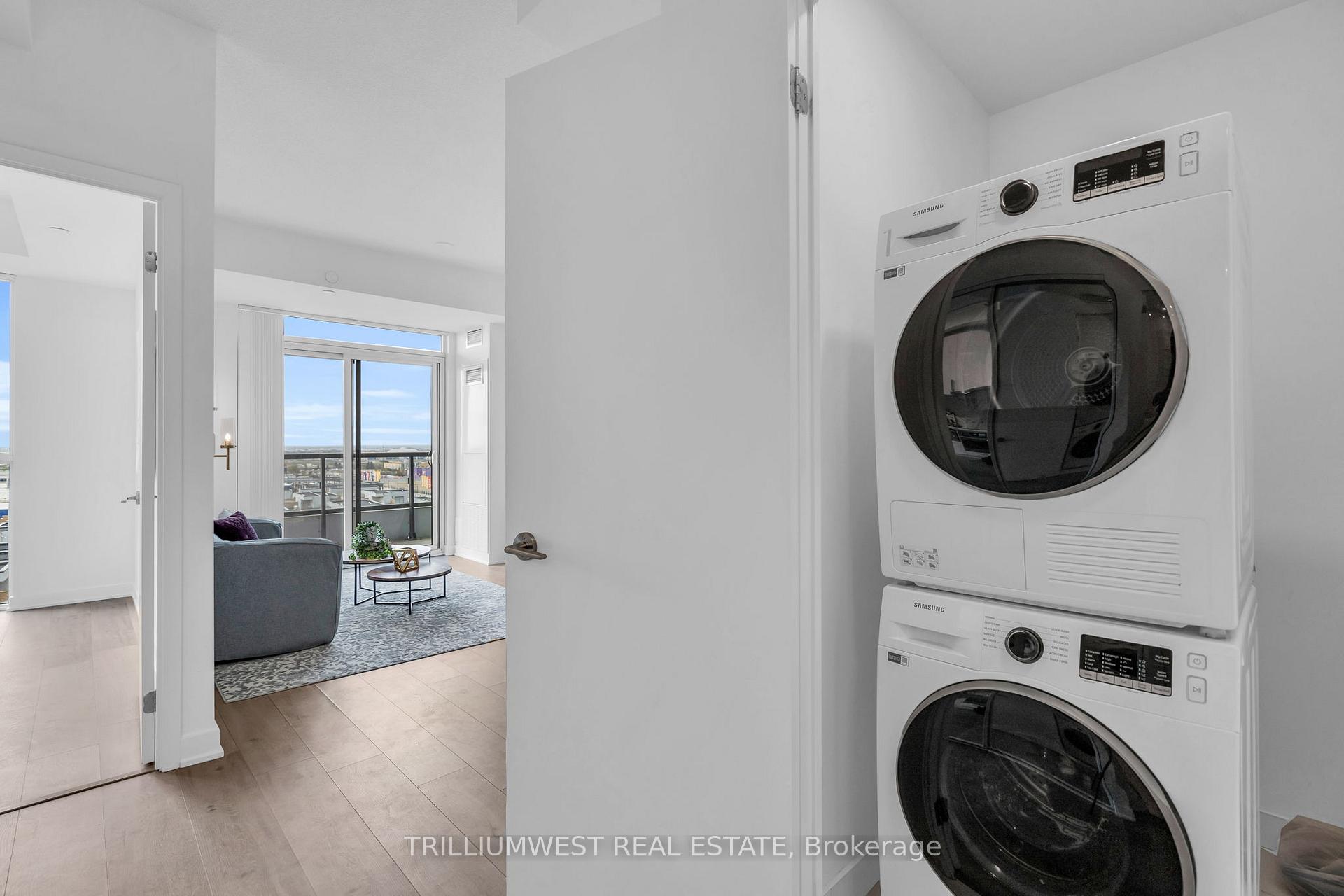 Photo 13 of Unit 721, 60 Honeycrisp Crescent, Vaughan, Vaughan Corporate Centre — HOMEH