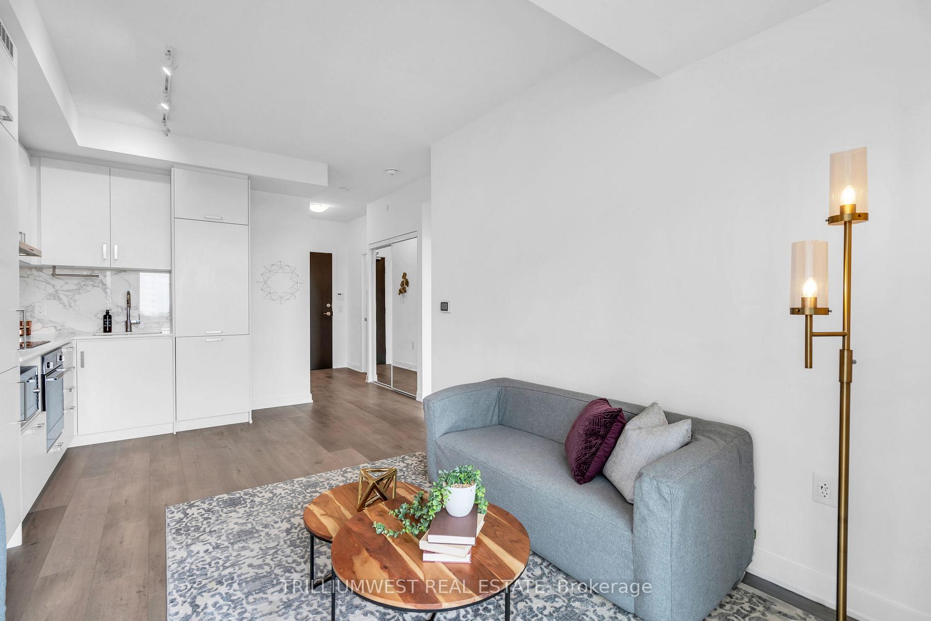Photo 21 of Unit 721, 60 Honeycrisp Crescent, Vaughan, Vaughan Corporate Centre — HOMEH