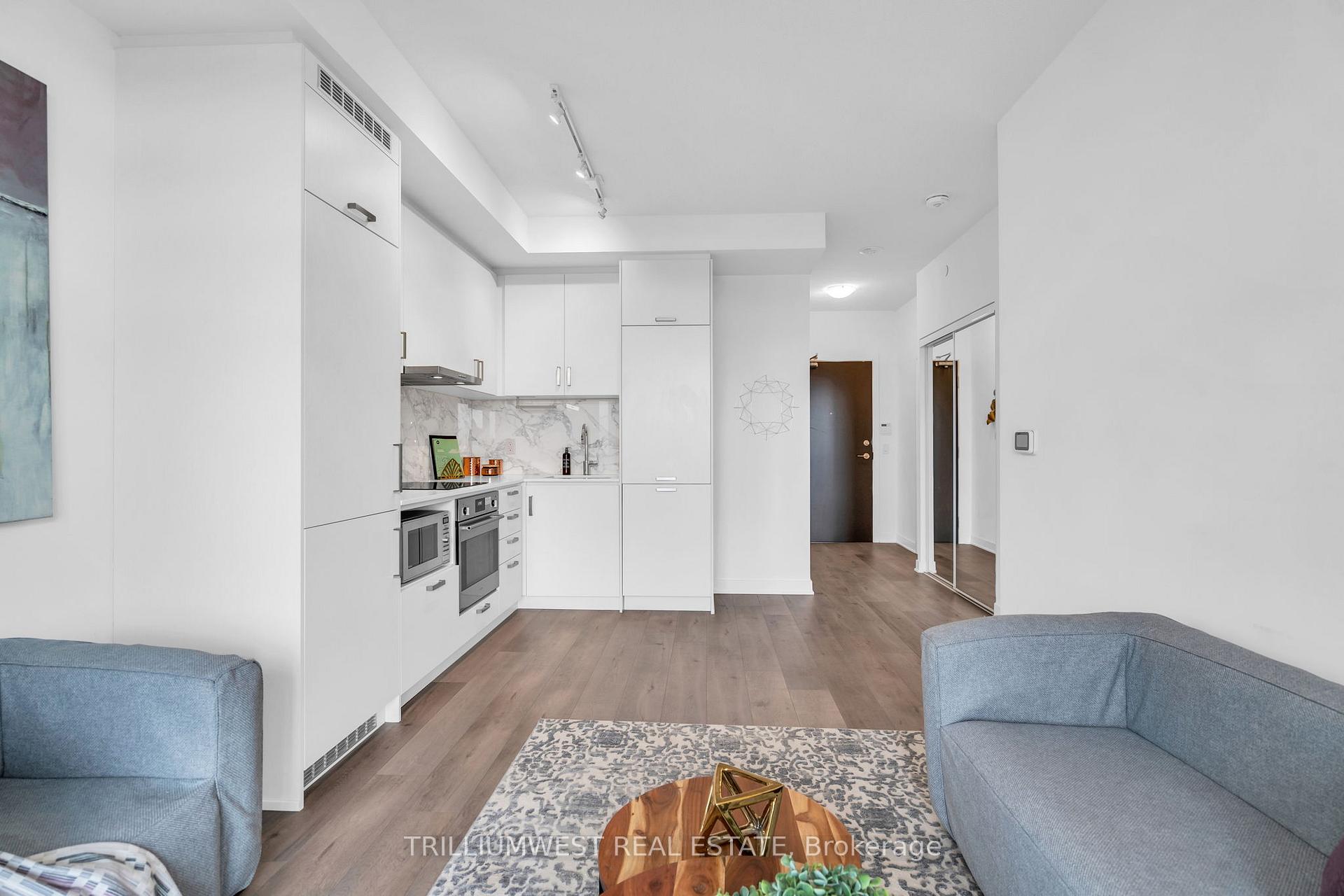 Photo 22 of Unit 721, 60 Honeycrisp Crescent, Vaughan, Vaughan Corporate Centre — HOMEH