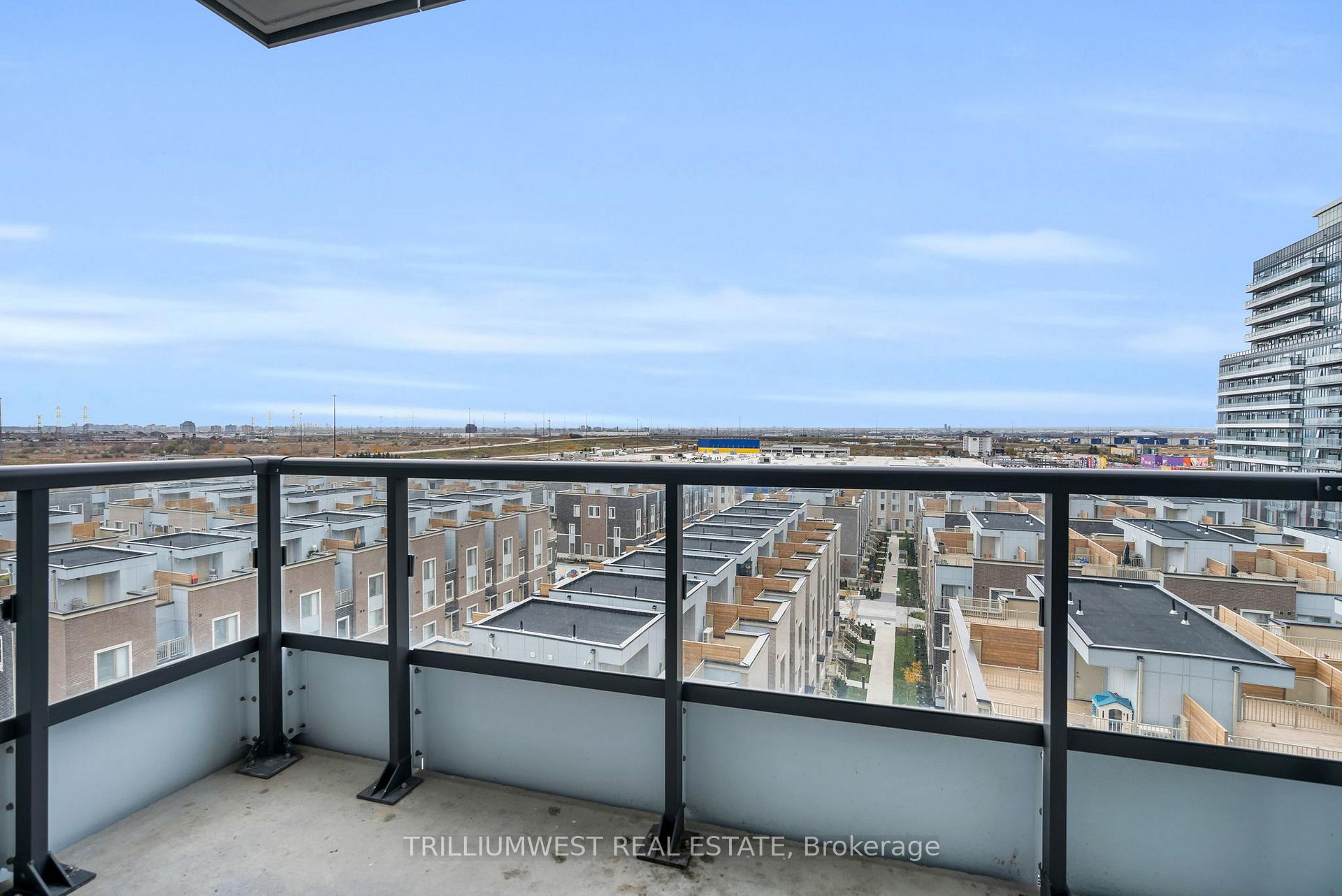 Photo 25 of Unit 721, 60 Honeycrisp Crescent, Vaughan, Vaughan Corporate Centre — HOMEH