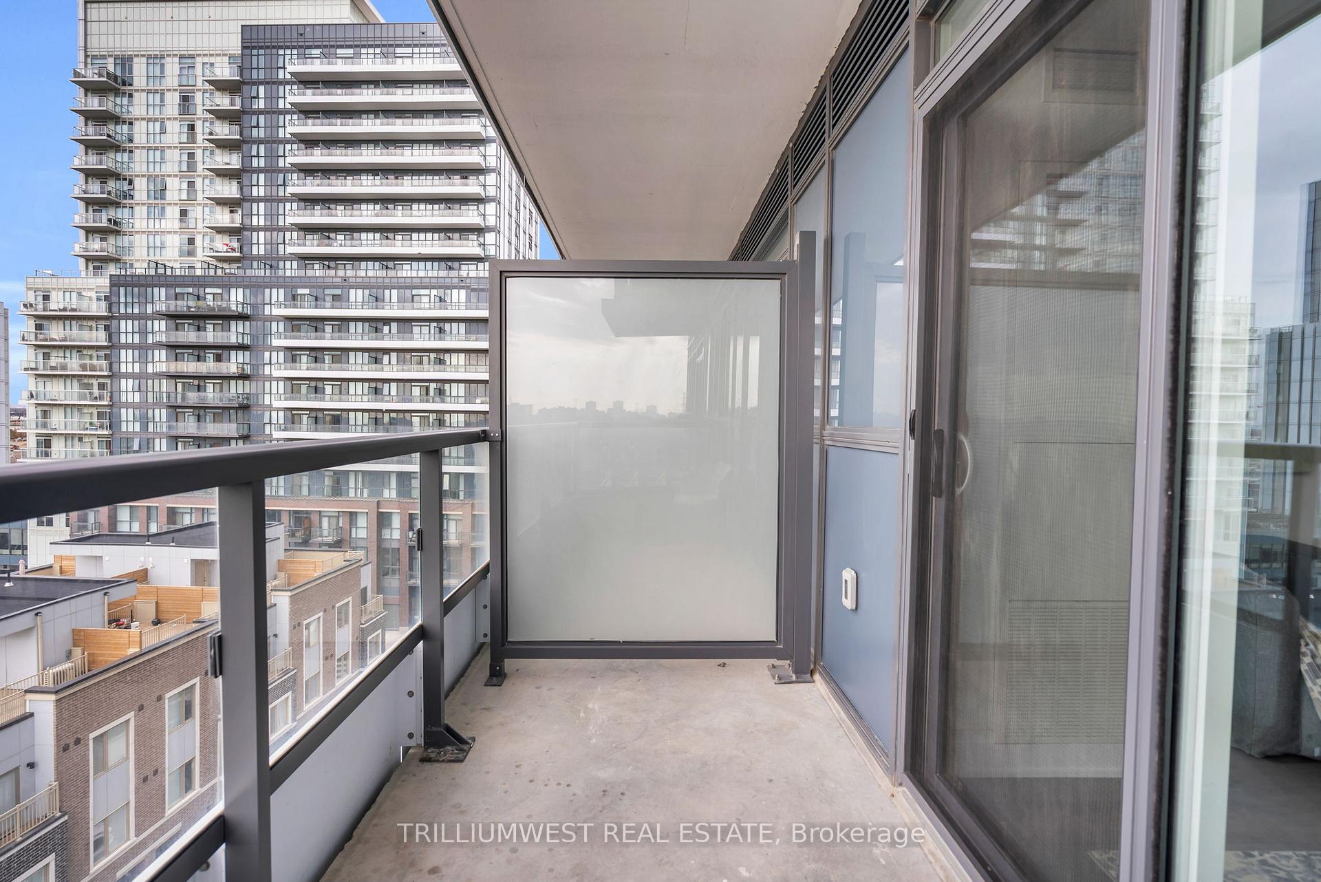 Photo 27 of Unit 721, 60 Honeycrisp Crescent, Vaughan, Vaughan Corporate Centre — HOMEH