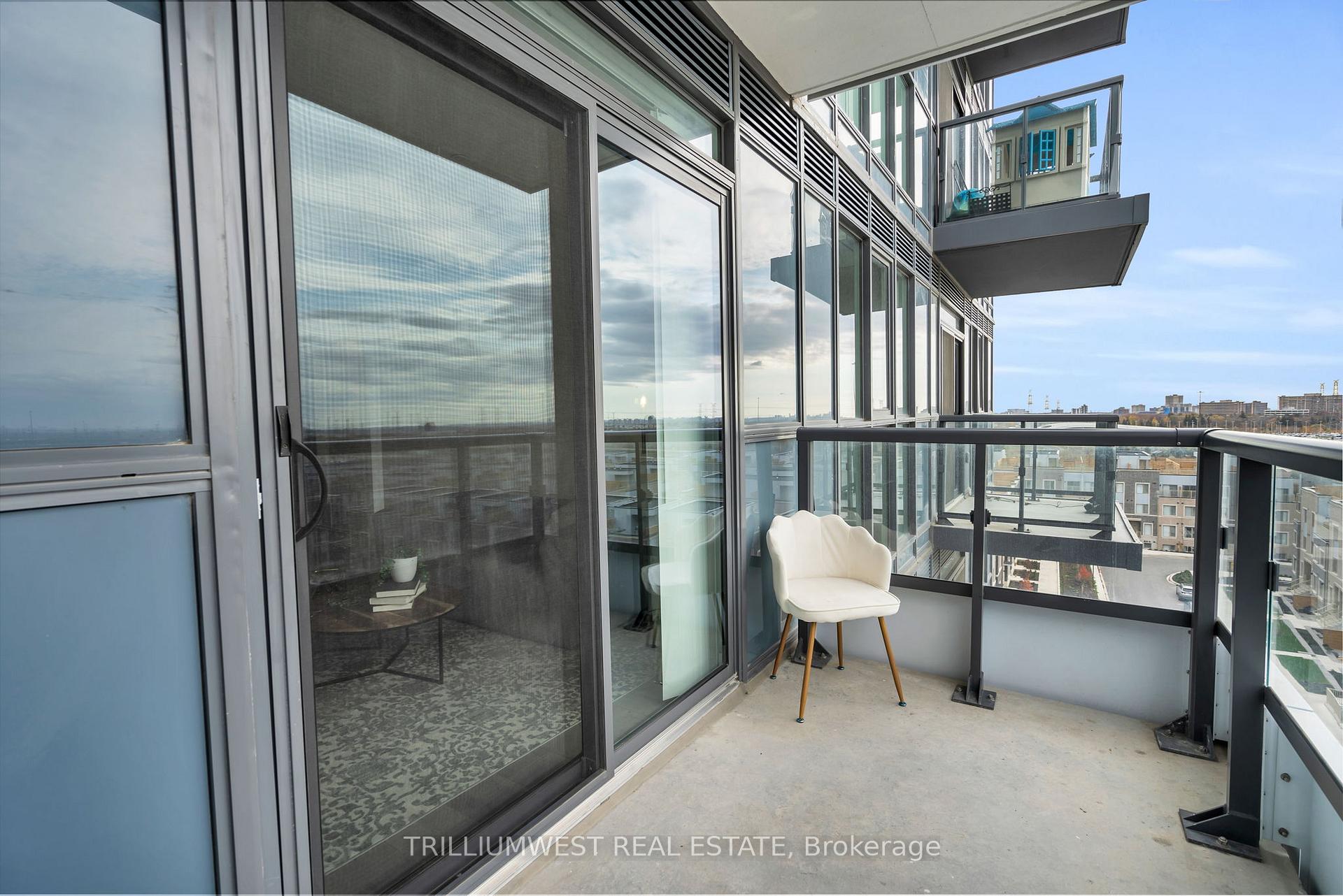 Photo 28 of Unit 721, 60 Honeycrisp Crescent, Vaughan, Vaughan Corporate Centre — HOMEH