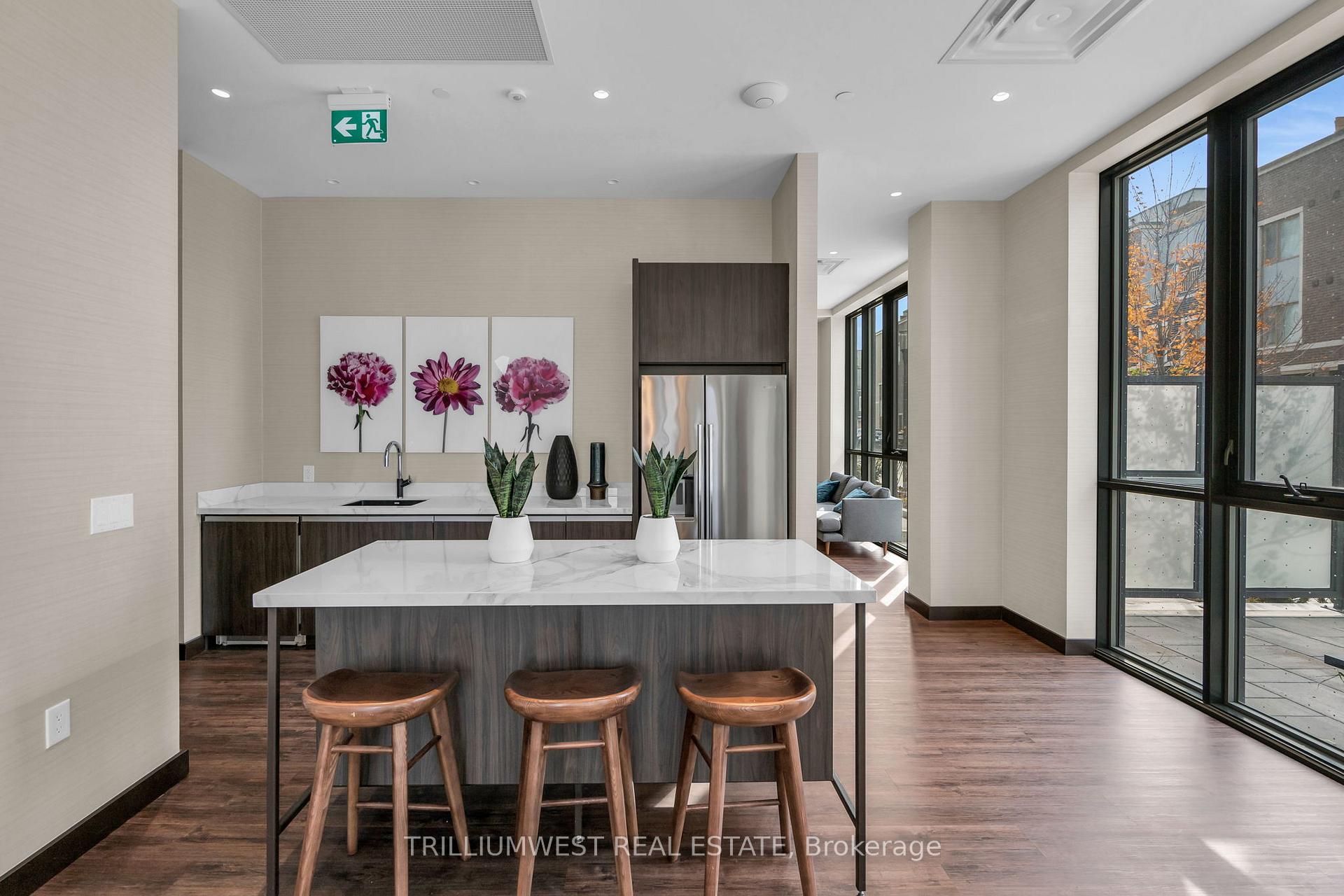 Photo 37 of Unit 721, 60 Honeycrisp Crescent, Vaughan, Vaughan Corporate Centre — HOMEH