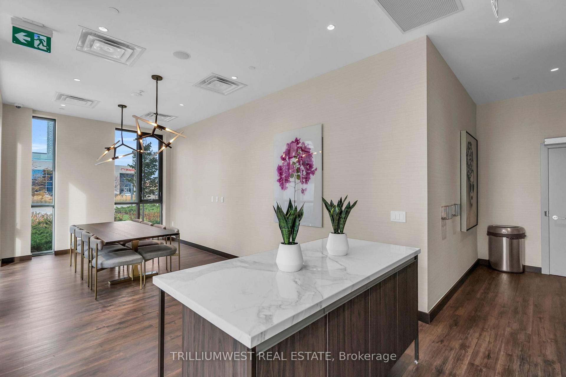 Photo 38 of Unit 721, 60 Honeycrisp Crescent, Vaughan, Vaughan Corporate Centre — HOMEH
