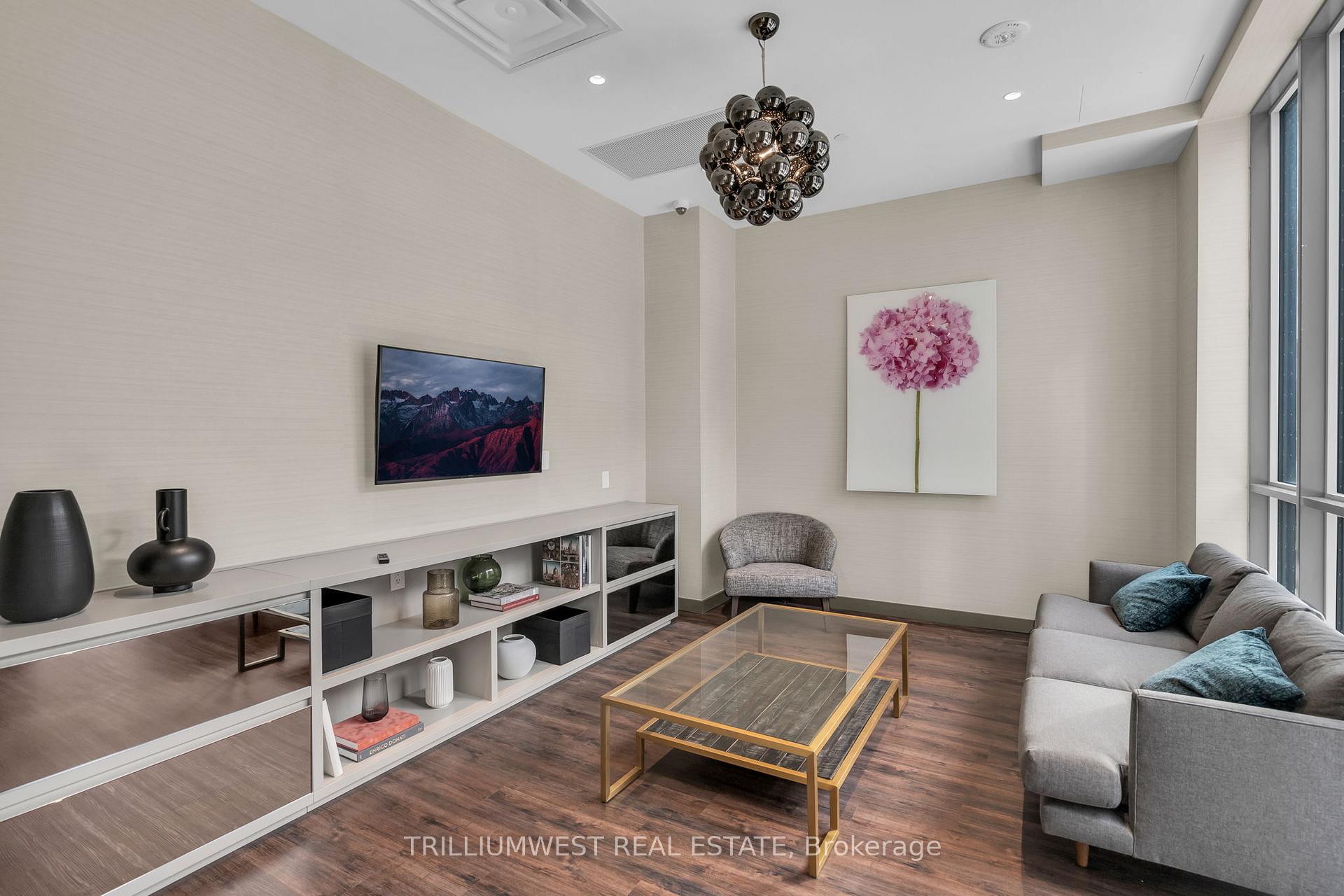 Photo 39 of Unit 721, 60 Honeycrisp Crescent, Vaughan, Vaughan Corporate Centre — HOMEH
