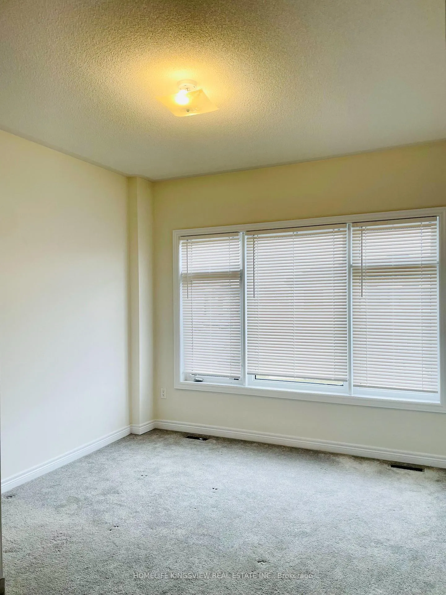 Photo 8 of 1371 Klondike Court, Oshawa, Kedron — HOMEH