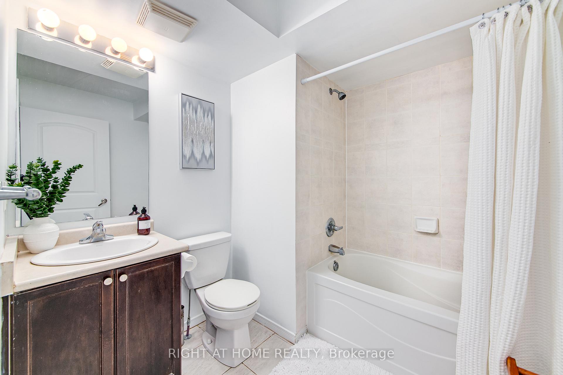 Photo 7 of Unit 5, 17 Cheltenham Road, Barrie, Georgian Drive — HOMEH