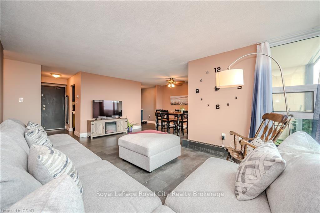 Photo 4 of Unit 816, 19 Woodlawn Road E, Guelph, Riverside Park — HOMEH