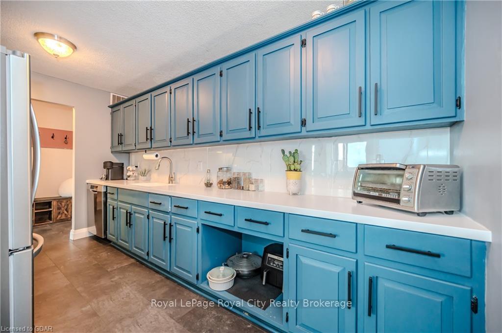 Photo 12 of Unit 816, 19 Woodlawn Road E, Guelph, Riverside Park — HOMEH