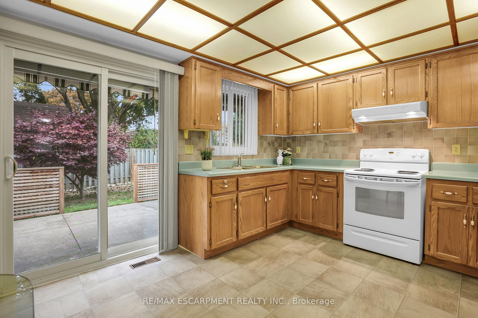 Photo 6 of Unit 41, 10 Wentworth Drive, Grimsby, Grimsby East — HOMEH