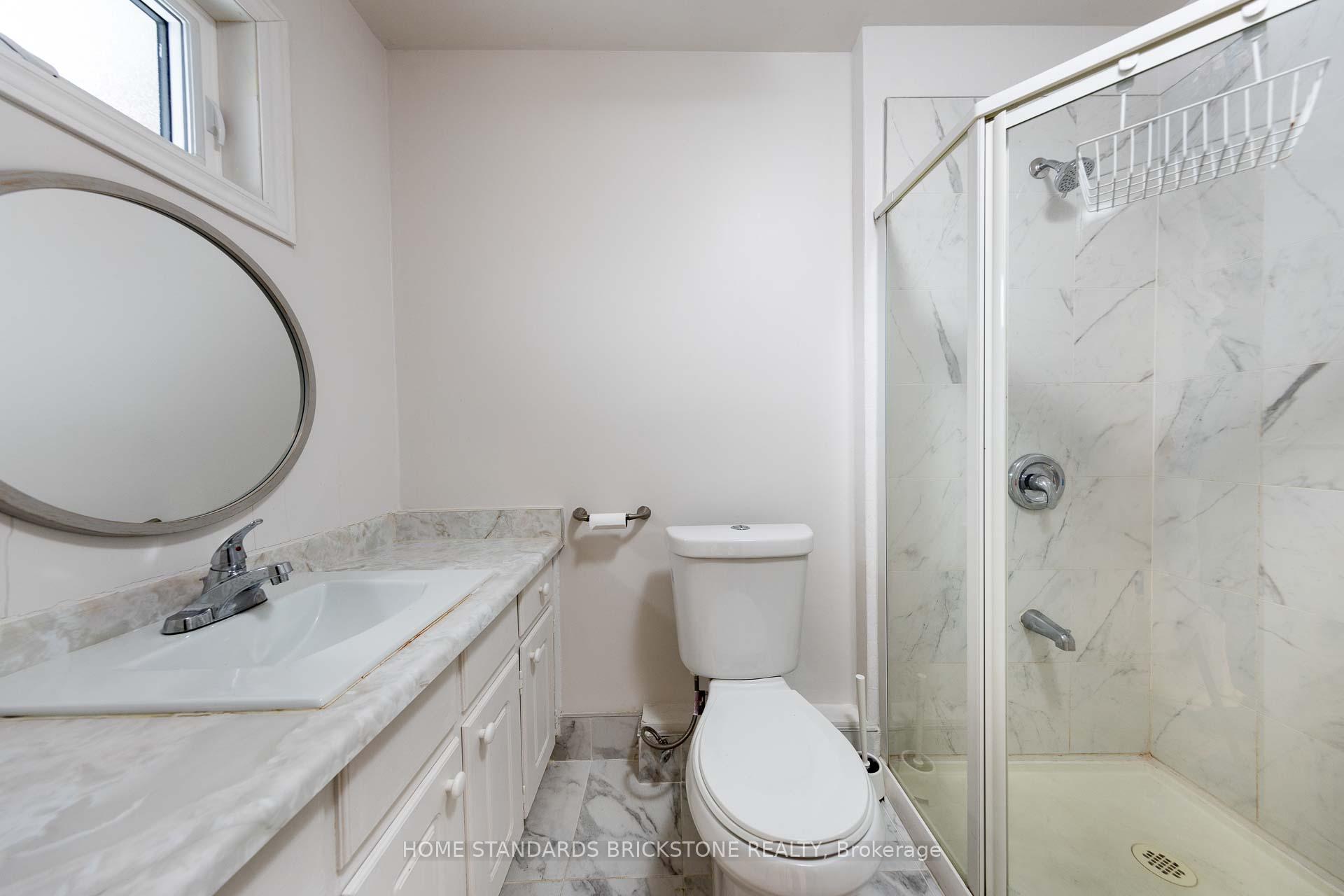 Photo 5 of Unit 34, 12 Poplar Crescent, Aurora, Aurora Highlands — HOMEH