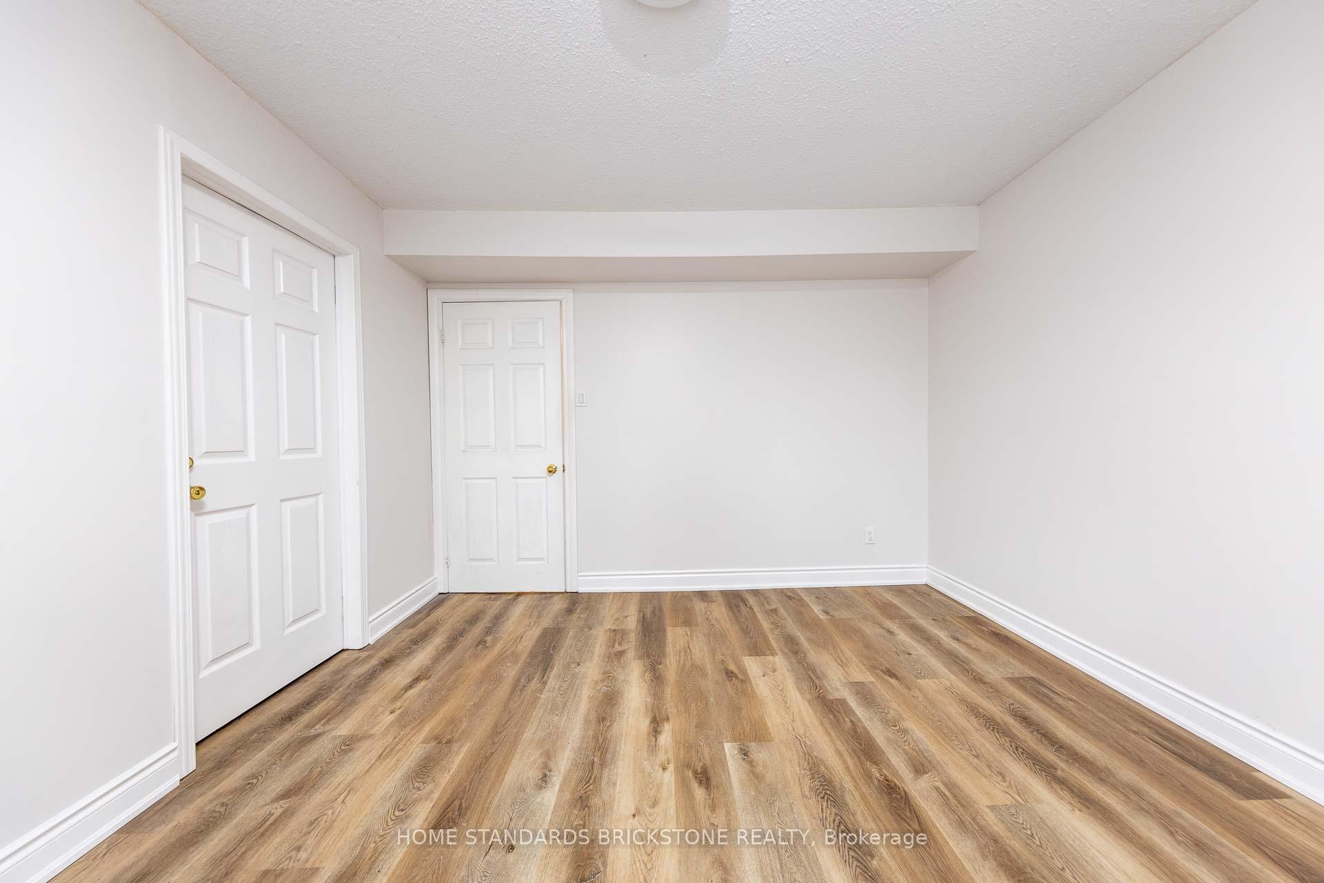 Photo 7 of Unit 34, 12 Poplar Crescent, Aurora, Aurora Highlands — HOMEH