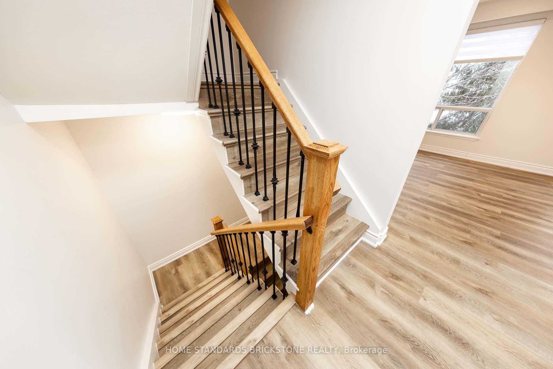Photo 10 of Unit 34, 12 Poplar Crescent, Aurora, Aurora Highlands — HOMEH