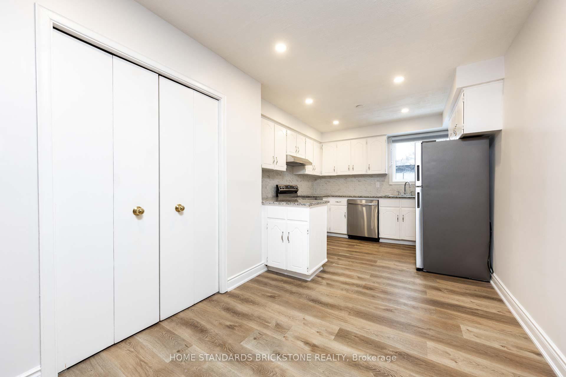 Photo 16 of Unit 34, 12 Poplar Crescent, Aurora, Aurora Highlands — HOMEH