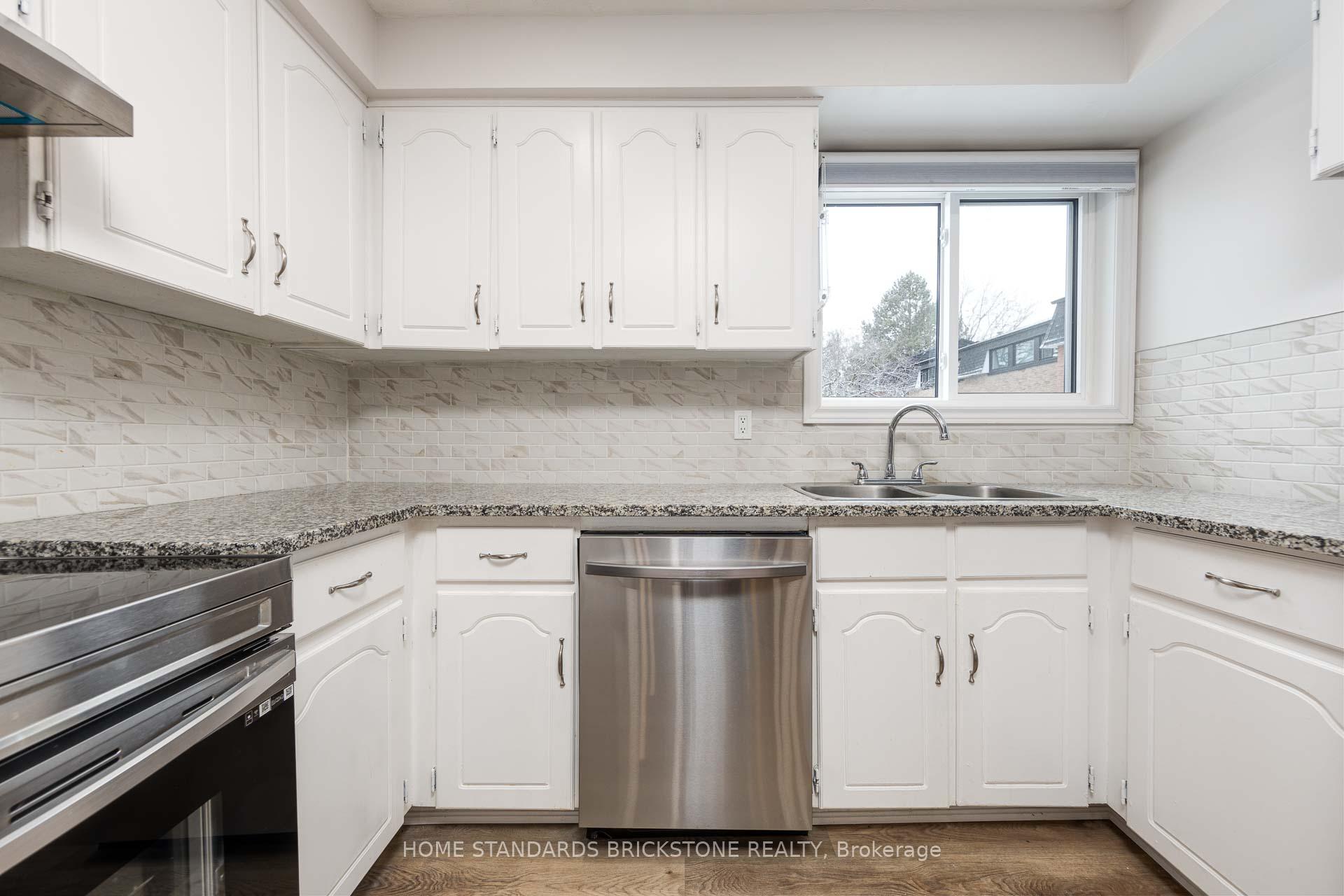 Photo 19 of Unit 34, 12 Poplar Crescent, Aurora, Aurora Highlands — HOMEH