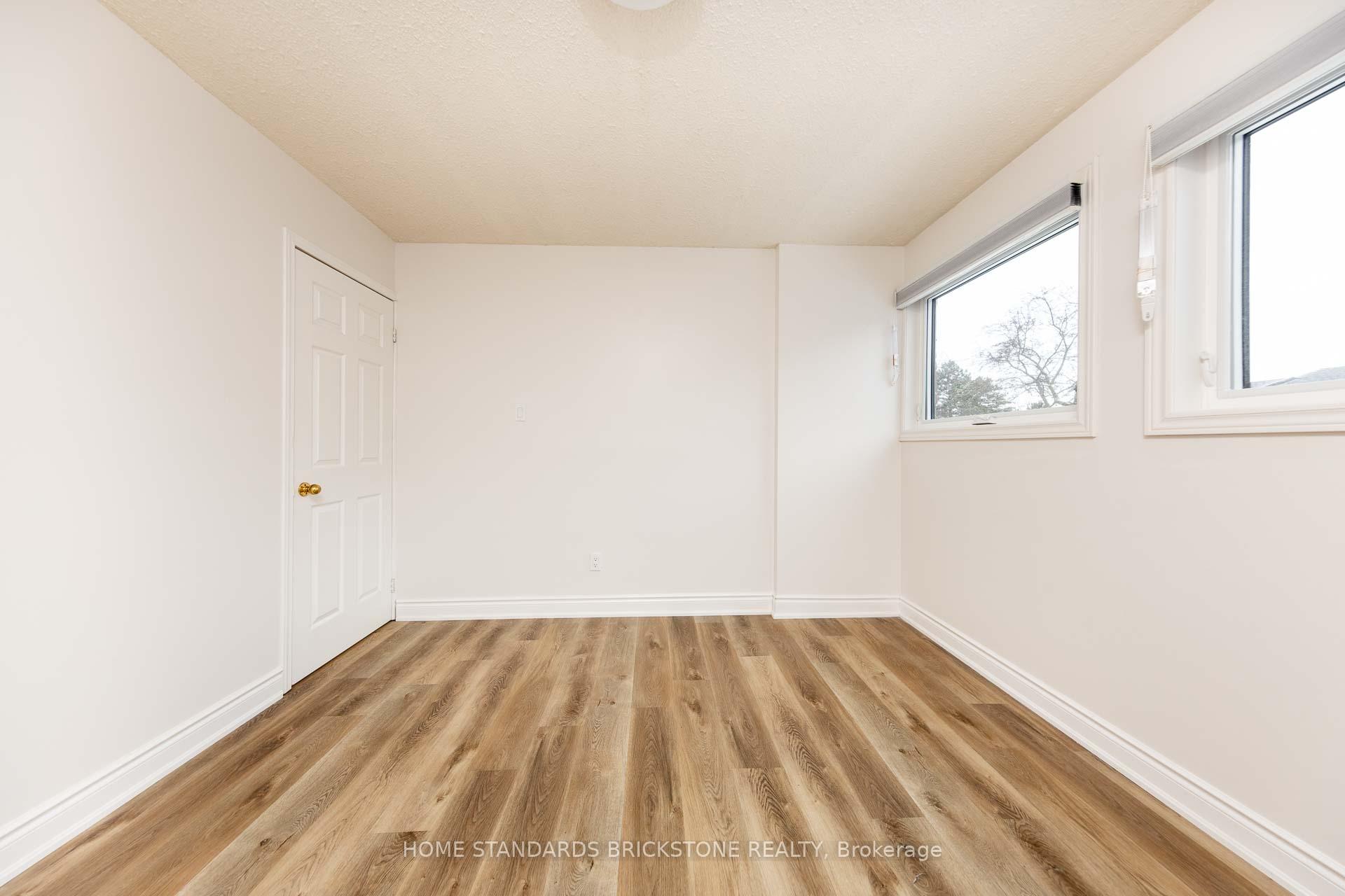 Photo 22 of Unit 34, 12 Poplar Crescent, Aurora, Aurora Highlands — HOMEH