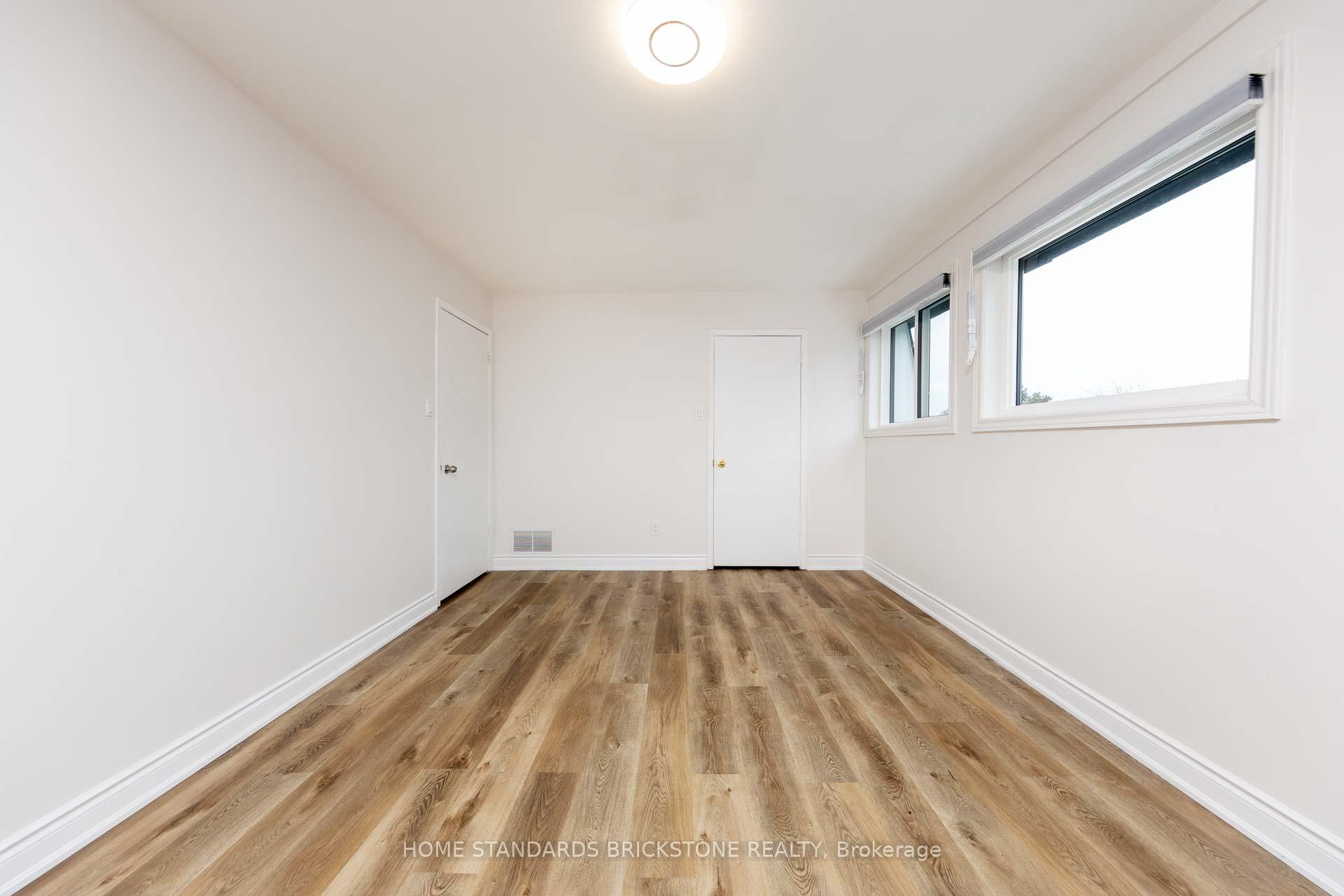 Photo 28 of Unit 34, 12 Poplar Crescent, Aurora, Aurora Highlands — HOMEH