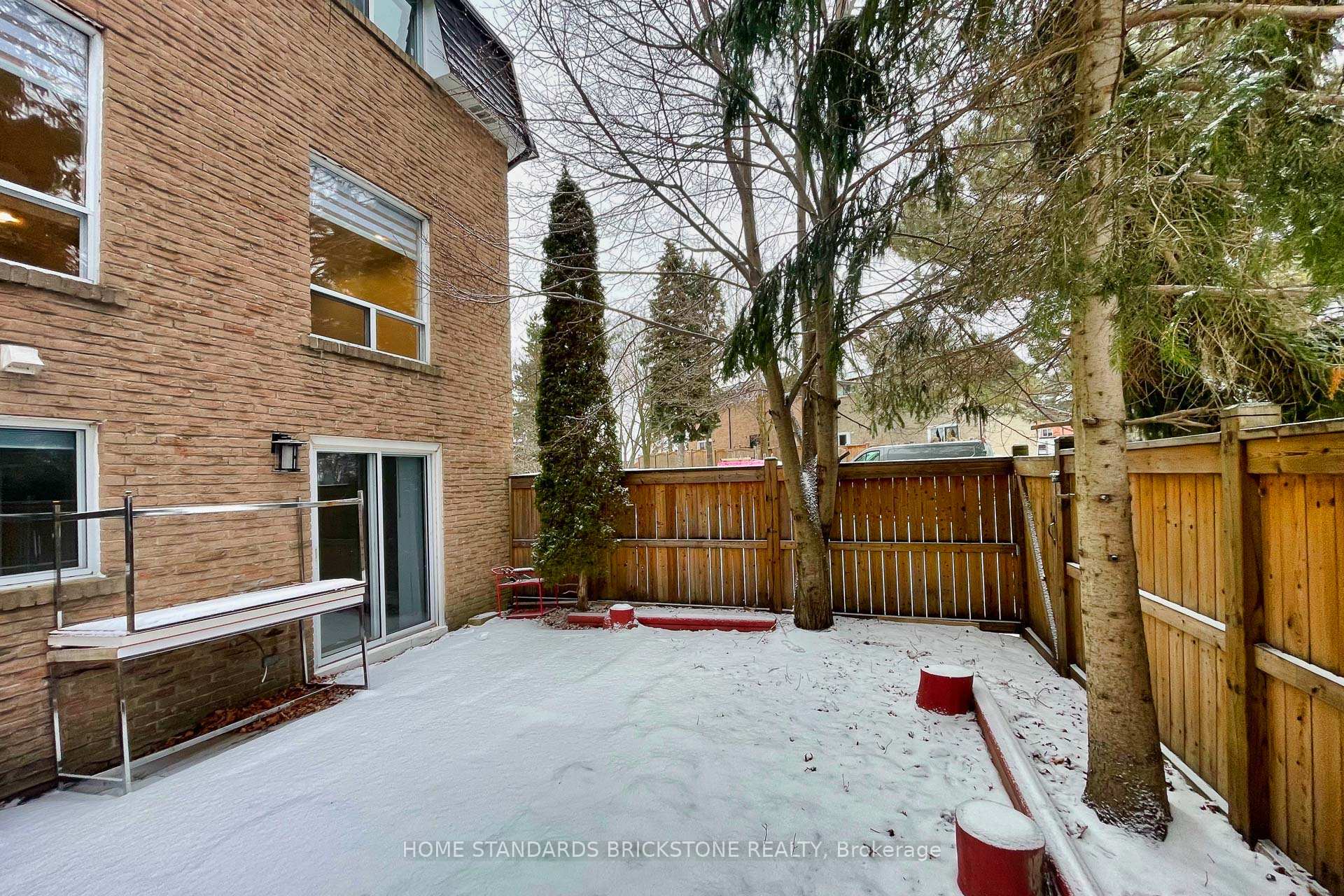 Photo 37 of Unit 34, 12 Poplar Crescent, Aurora, Aurora Highlands — HOMEH
