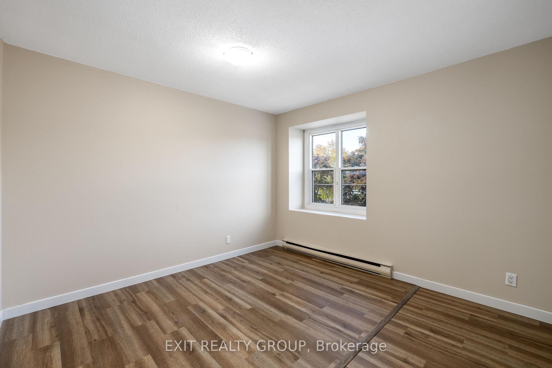 Photo 12 of Unit 401, 25 College Street E, Belleville, Belleville Ward — HOMEH