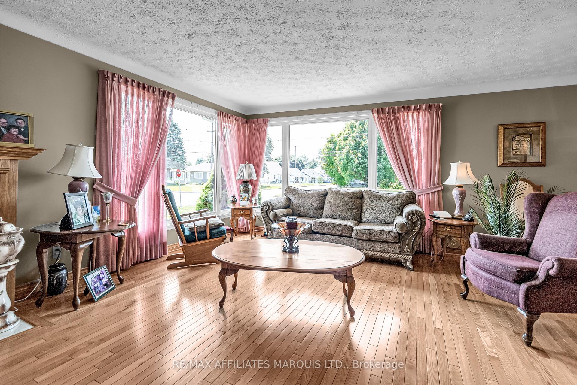 Photo 7 of 1413 Queen Street, Cornwall — HOMEH