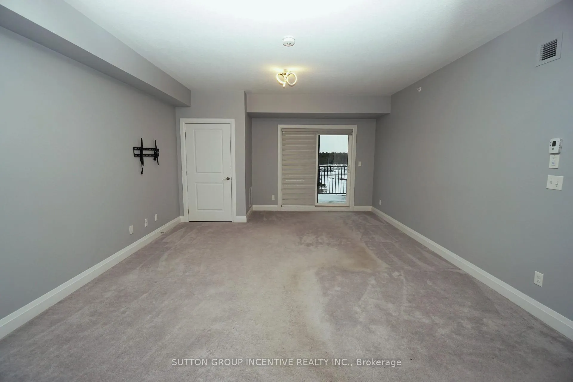 Photo 8 of Unit 413, 54 Koda Street, Barrie, Rural Barrie Southwest — HOMEH