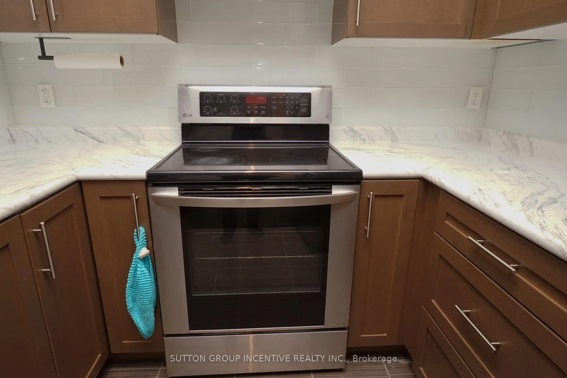 Photo 14 of Unit 413, 54 Koda Street, Barrie, Rural Barrie Southwest — HOMEH