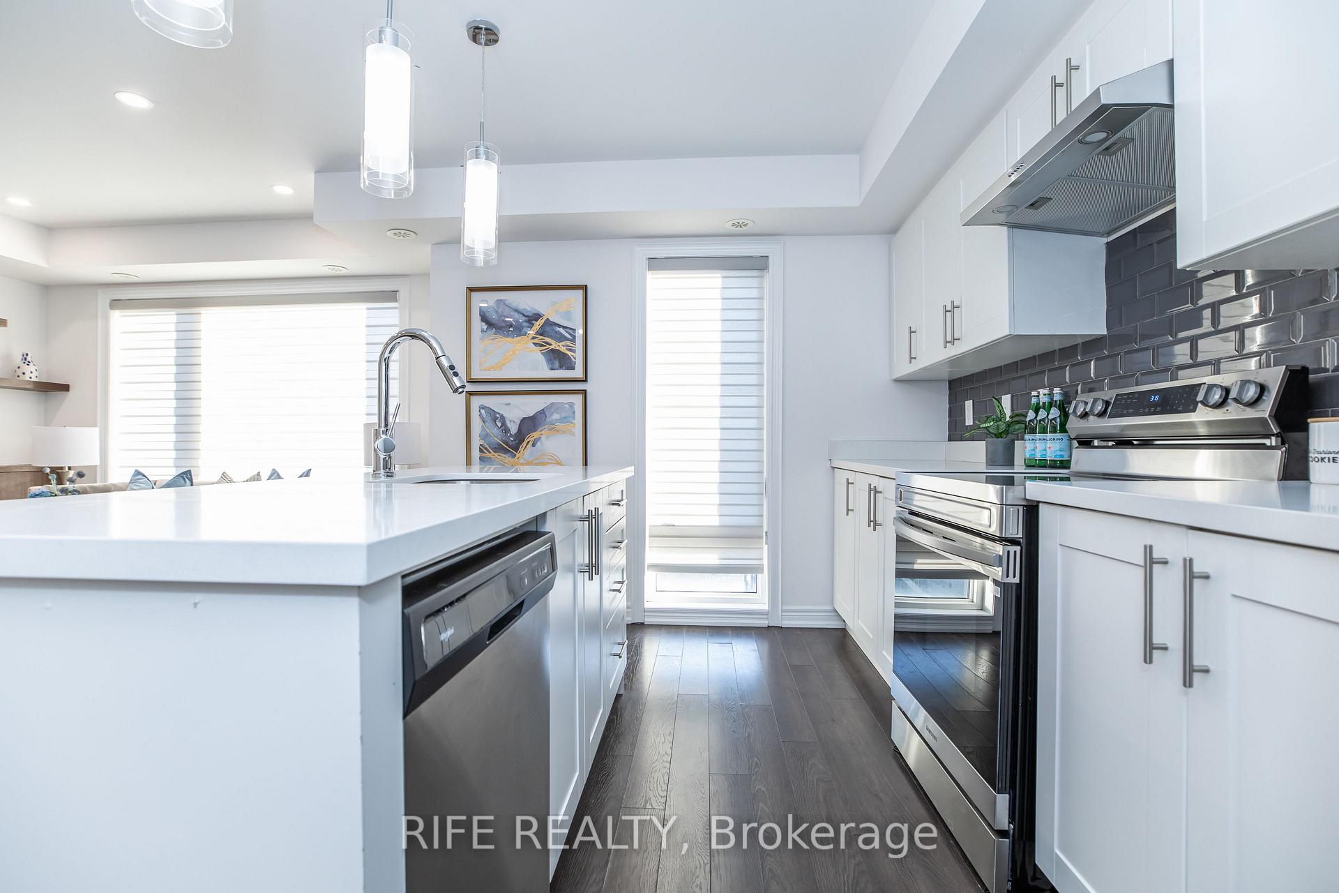Photo 6 of Unit 604, 50 Dunsheath Way, Markham, Cornell — HOMEH