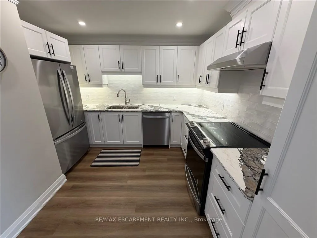 Photo 2 of 59 Szollosy Circle, Hamilton, Kennedy — HOMEH