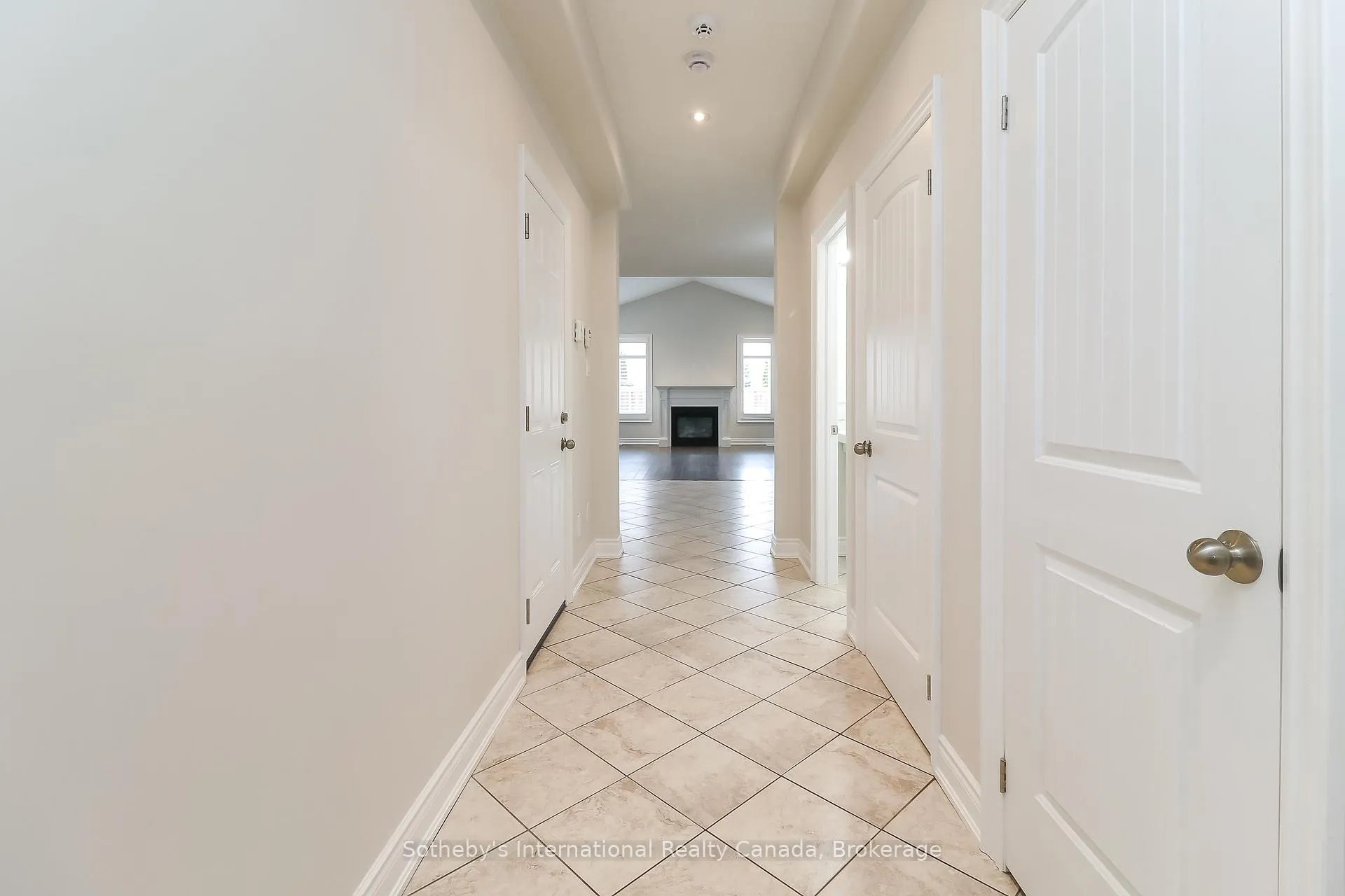 Photo 5 of 75 Garbutt Crescent, Collingwood — HOMEH