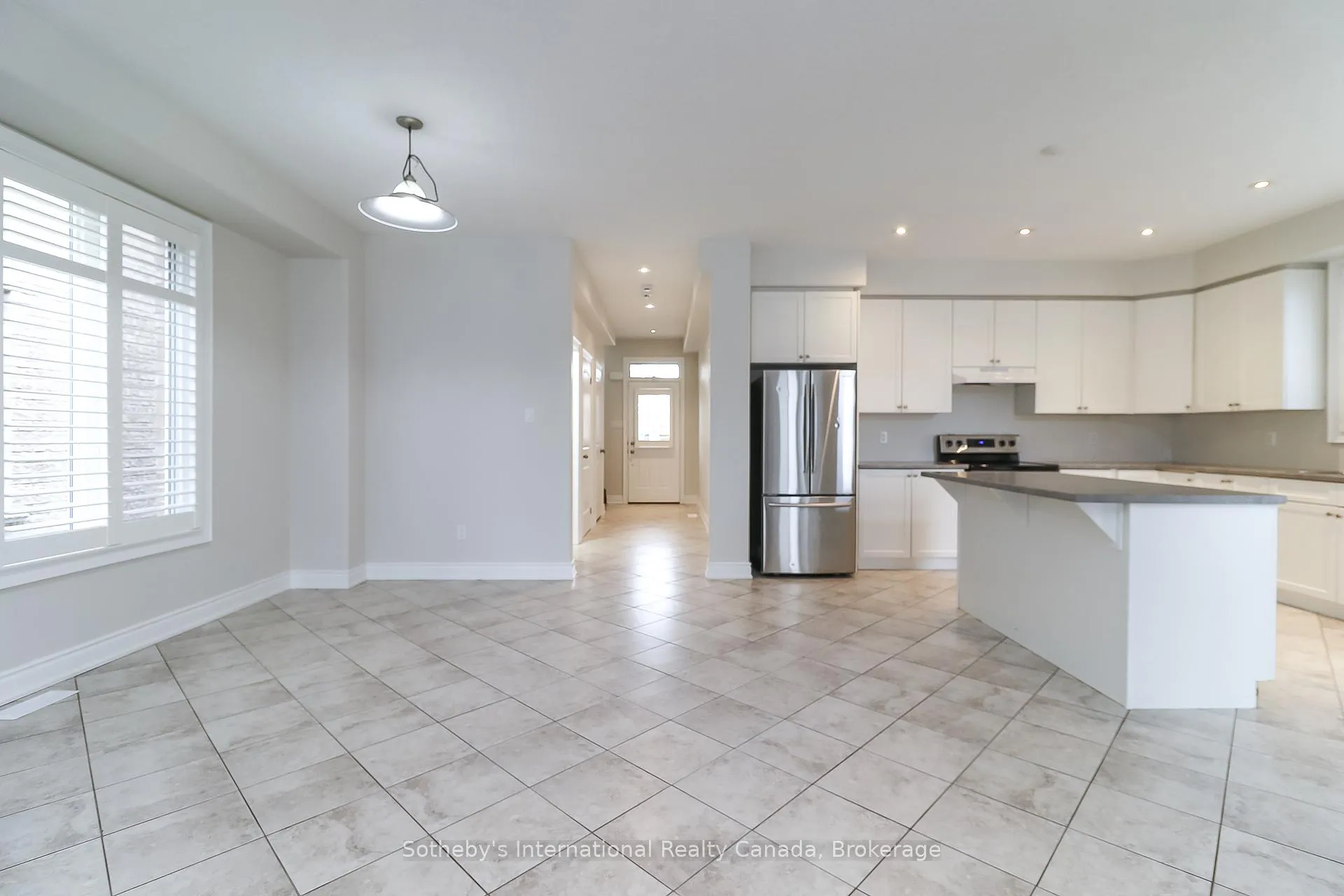 Photo 10 of 75 Garbutt Crescent, Collingwood — HOMEH