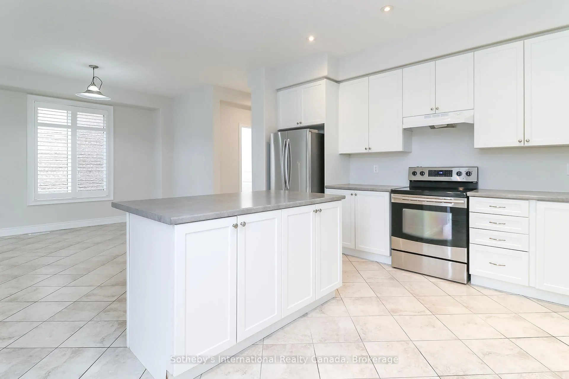 Photo 18 of 75 Garbutt Crescent, Collingwood — HOMEH
